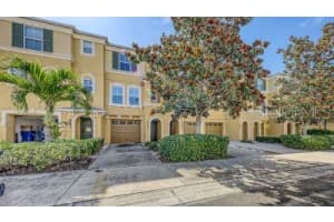 8823 WHITE SAGE LOOP, LAKEWOOD RANCH, FL 34202 - MLS#MFRA4657728