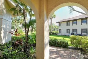 5598 GOLF POINTE DRIVE, SARASOTA, FL 34243 - MLS#MFRA4657753
