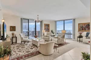 50 CENTRAL AVENUE, SARASOTA, FL 34236 Sold 09/03/25