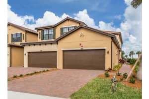 10792 Tarflower Dr #102, VENICE