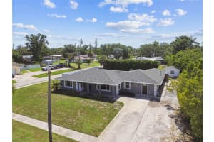 303 45TH ST W, BRADENTON, FL 34209 Sold 08/15/25