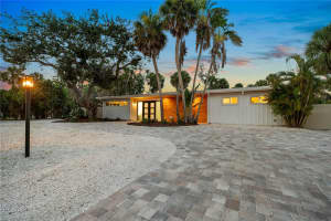 4879 COMMONWEALTH DRIVE, SARASOTA, FL 34242 - MLS#MFRA4657954
