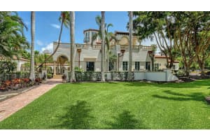 4423 BAY SHORE ROAD, SARASOTA, FL 34234 - MLS#MFRA4657960