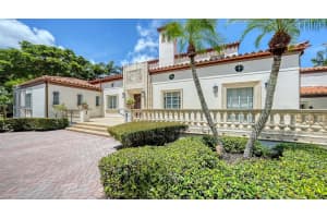 4423 BAY SHORE ROAD, SARASOTA, FL 34234 - MLS#MFRA4657960