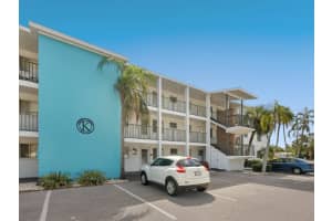 2423 FLAMINGO BOULEVARD, BRADENTON, FL 34207 - MLS#MFRA4657961