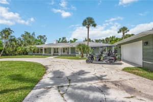 311 ISLAND CIRCLE, SARASOTA, FL 34242 - MLS#MFRA4657962