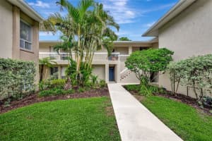 2121 Wood St #124, SARASOTA