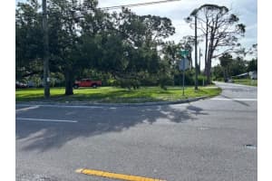 SWIFT RD, SARASOTA, FL 34231 - MLS#MFRA4658042