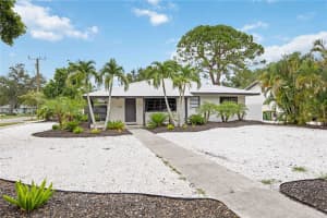 2105 HIBISCUS STREET, SARASOTA, FL 34239 - MLS#MFRA4658077