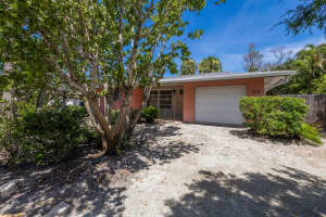 212 71ST STREET, HOLMES BEACH, FL 34217 Sold 09/02/25