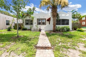 2523 11TH AVENUE, BRADENTON, FL 34205 Sold 08/29/25