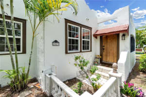 2523 11TH AVENUE, BRADENTON, FL 34205 Sold 08/29/25
