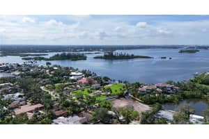 542 FREELING DRIVE, SARASOTA, FL 34242 - MLS#MFRA4658159