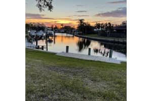 5518 SHADOW LAWN DRIVE, SARASOTA, FL 34242 - MLS#MFRA4658266