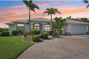 4173 BEACH VIEW COURT, PORT CHARLOTTE, FL 33948 - MLS#MFRA4658267