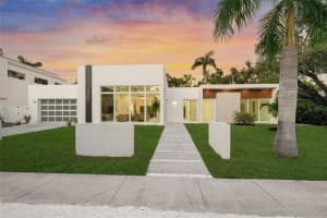 3500 Bay Shore Rd, SARASOTA