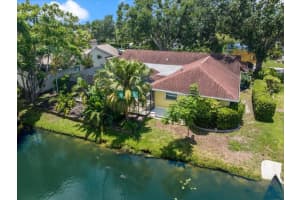 4662 LONG LAKE DRIVE, SARASOTA, FL 34233 Sold 08/18/25