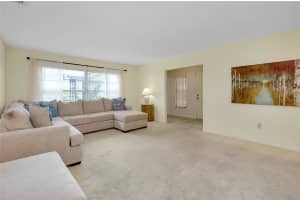 4339 BOWLING GREEN CIRCLE, SARASOTA, FL 34233 - MLS#MFRA4658301