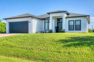 10270 CASTANET AVENUE, ENGLEWOOD, FL 34224 - MLS#MFRA4658330