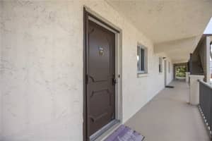 2220 Stickney Point Rd #528, SARASOTA