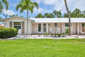 211 ISLAND CIRCLE, SARASOTA, FL 34242 - MLS#MFRA4658382