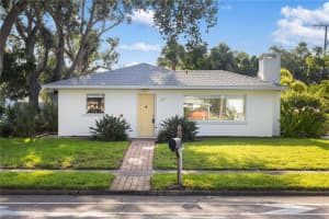 317 HARBOR DRIVE, VENICE, FL 34285 - MLS#MFRA4658486