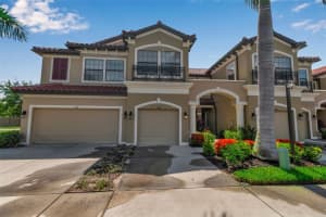 228 CREW COURT, SARASOTA, FL 34243 Sold 08/28/25