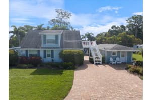 3504 ESTRADA STREET, SARASOTA, FL 34239 - MLS#MFRA4658554