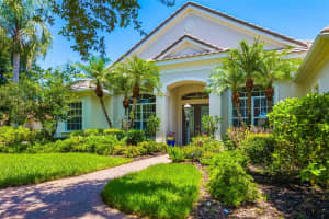 8844 BLOOMFIELD BOULEVARD, SARASOTA, FL 34238 - MLS#MFRA4658603