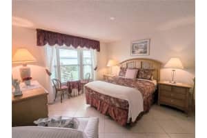 4209 MARSEILLES AVENUE, SARASOTA, FL 34233 - MLS#MFRA4658611