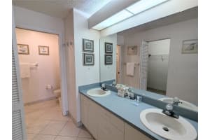4209 MARSEILLES AVENUE, SARASOTA, FL 34233 - MLS#MFRA4658611