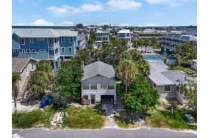 104 10TH STREET, BRADENTON BEACH, FL 34217 - MLS#MFRA4658627