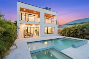 2111 HAWTHORNE STREET, SARASOTA, FL 34239 - MLS#MFRA4658635