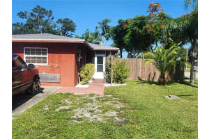 3050 8TH STREET, SARASOTA, FL 34237 - MLS#MFRA4658636
