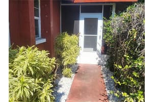 3050 8TH STREET, SARASOTA, FL 34237 - MLS#MFRA4658636