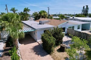 440 62nd St, HOLMES BEACH
