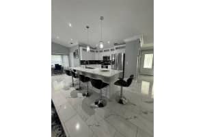 6069 MARELLA COURT, SARASOTA, FL 34243 - MLS#MFRA4658670