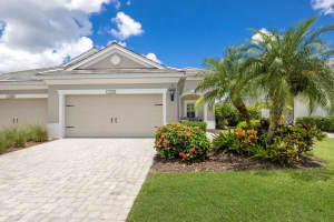 2111 Crystal Lake Trl, BRADENTON