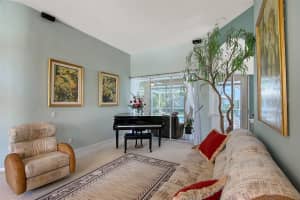 8924 HUNTINGTON POINTE DRIVE, SARASOTA, FL 34238 Sold 11/19/25