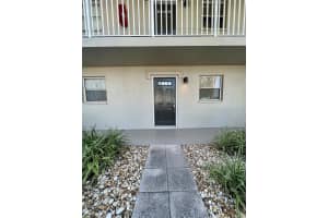 912 La Costa Cir #unit 3, SARASOTA
