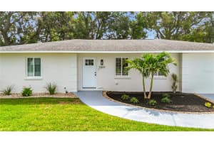 2809 Taunton Dr W, BRADENTON