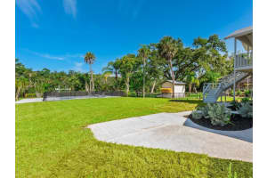 2504 WILKINSON ROAD, SARASOTA, FL 34231 - MLS#MFRA4658785
