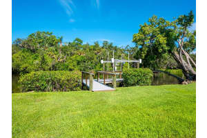 2504 WILKINSON ROAD, SARASOTA, FL 34231 - MLS#MFRA4658785