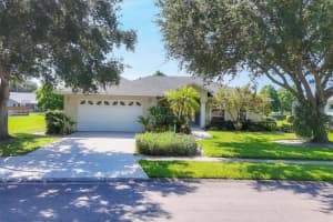 5786 Sandy Pointe Dr, SARASOTA