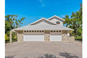 2504 Wilkinson Rd, SARASOTA