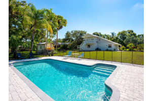 2504 WILKINSON ROAD, SARASOTA, FL 34231 - MLS#MFRA4658829