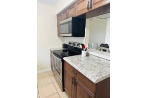 2612 HIDDEN LAKE DRIVE, SARASOTA, FL 34237 Sold 08/14/25