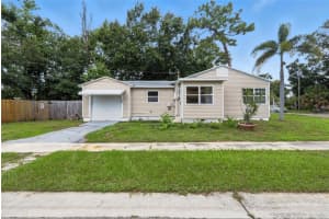 140 LINCOLN CIRCLE, ST PETERSBURG, FL 33703 - MLS#MFRA4658923