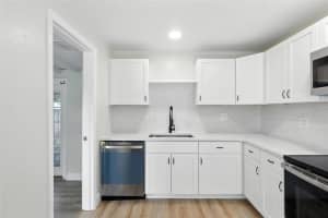 140 LINCOLN CIRCLE, ST PETERSBURG, FL 33703 - MLS#MFRA4658923