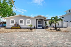 4216 ROYAL PALM DRIVE, BRADENTON, FL 34210 - MLS#MFRA4658987